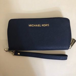 Michael Kors Wristlet Wallet
